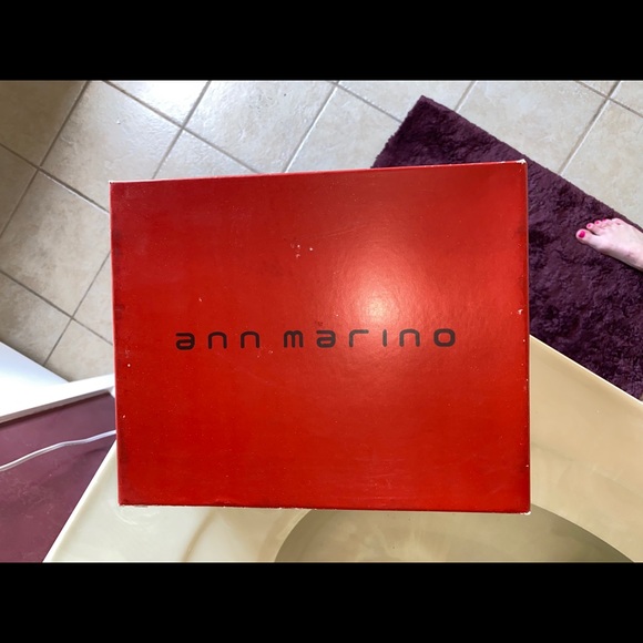 Ann Marino orange sandals with heel. - Picture 8 of 8